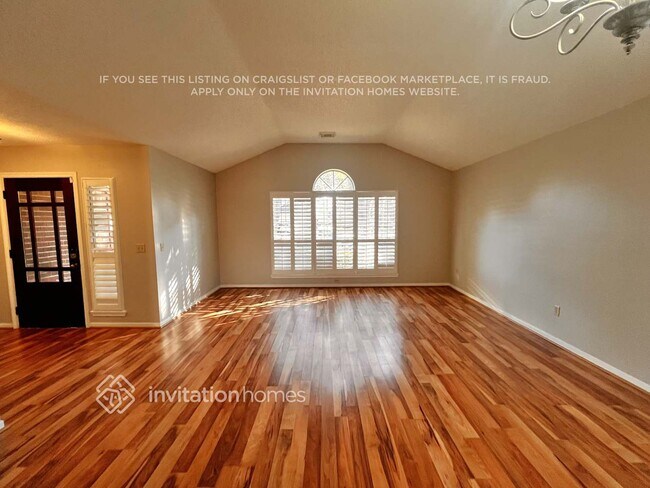 Photo - 2110 Castle Dr