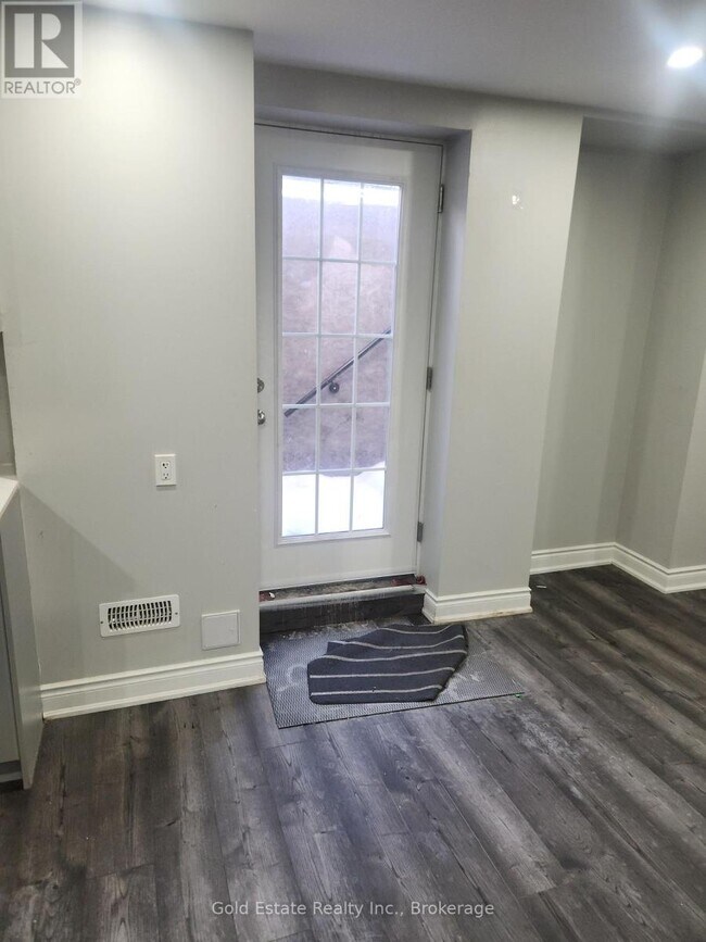 Photo - 34 Pinestaff Rd