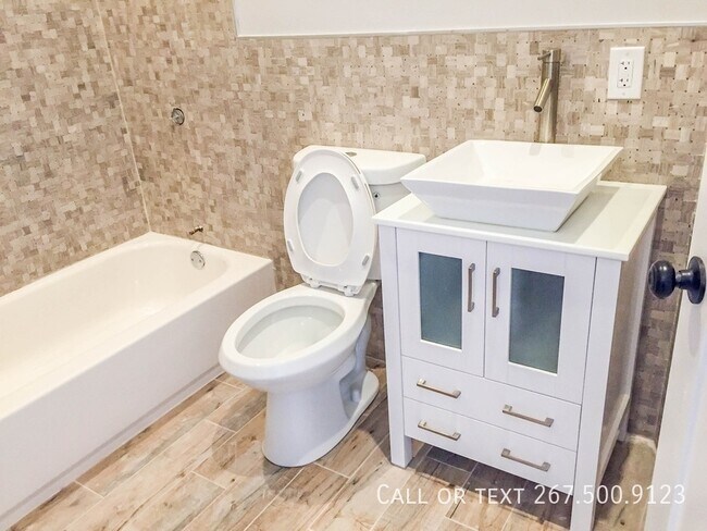 Photo - 1025 E Montgomery Ave Unidad 7