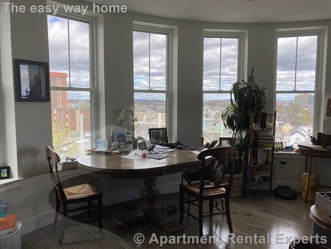 Photo - 434 McGrath Hwy Unit #401