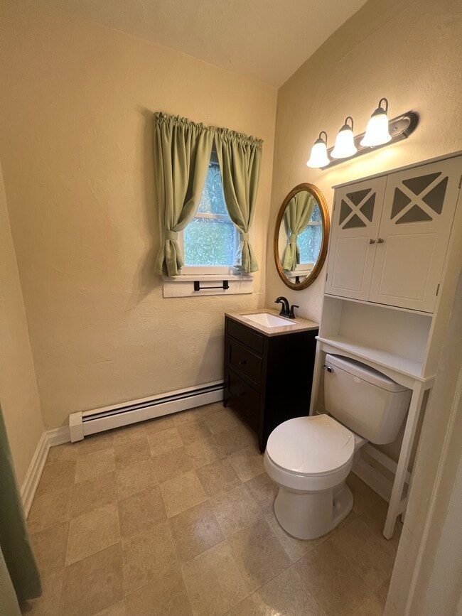 1/2 Bathroom - 149 Kanouse St