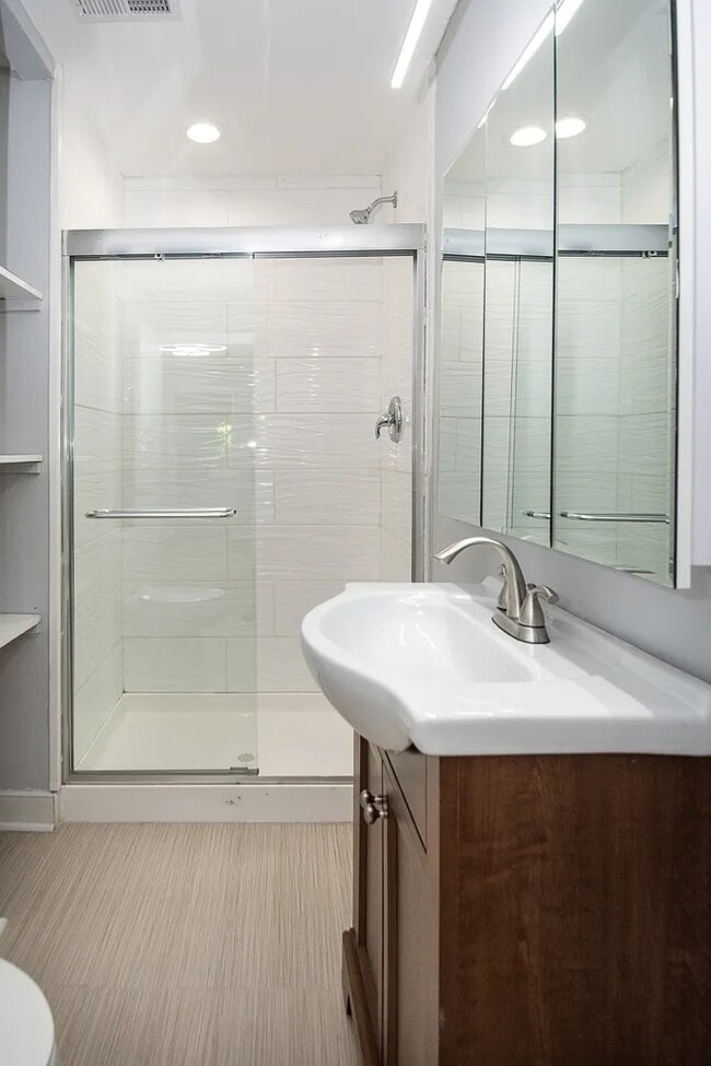 Photo - 10539 Greenwood Rd