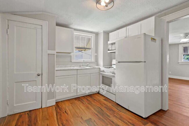 Photo - 3530 Admiral Dr