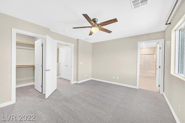 Photo - 366 Rosefinch St