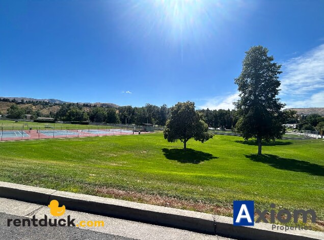 Photo - 1246 N Grant Ave Unidad B