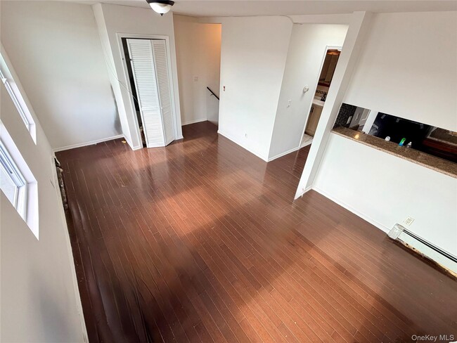 Photo - 1227 Bryant Ave Unit 2