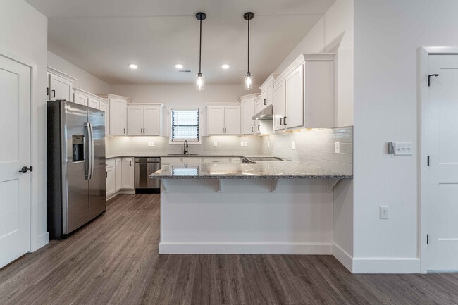 Villas-At-Anthony-Park-55-Plus-Community-South-Springfield-Missouri-Two-Bedroom-A-Unit-101B-Kitchen-Breakfast-Bar