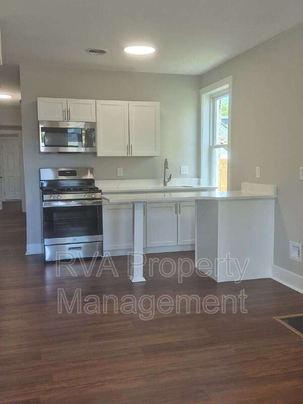 Photo - 600 N 32nd St Unit B
