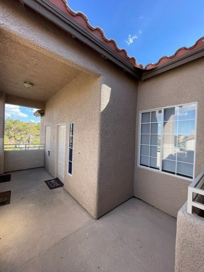 Photo - 75 N Valle Verde Dr