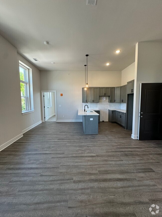 Building Photo - HH Bangor Block Rental