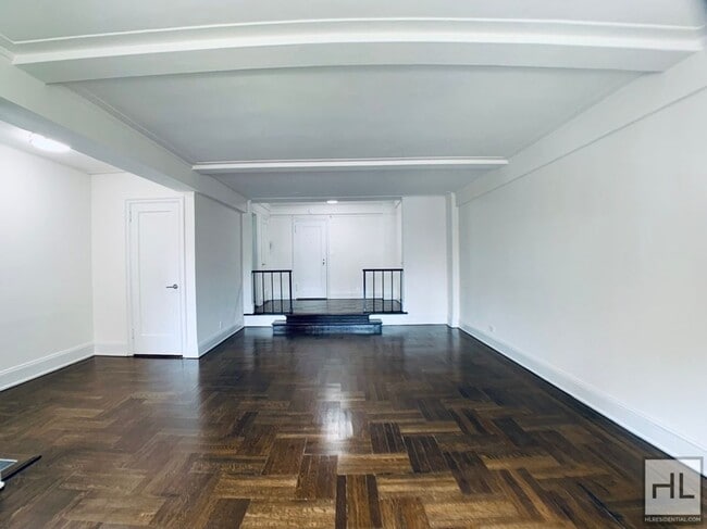 Photo - EAST 38 STREET Unidad 10B