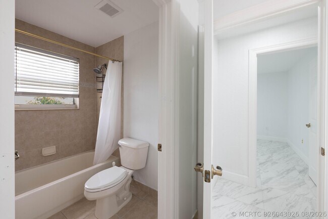 Photo - 4668 SW 183rd Ave
