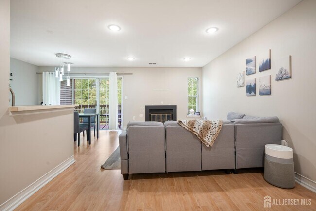 Photo - 6142 Cedar Ct
