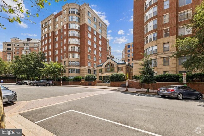Building Photo - 3830 9th St N Unit 604E Rental