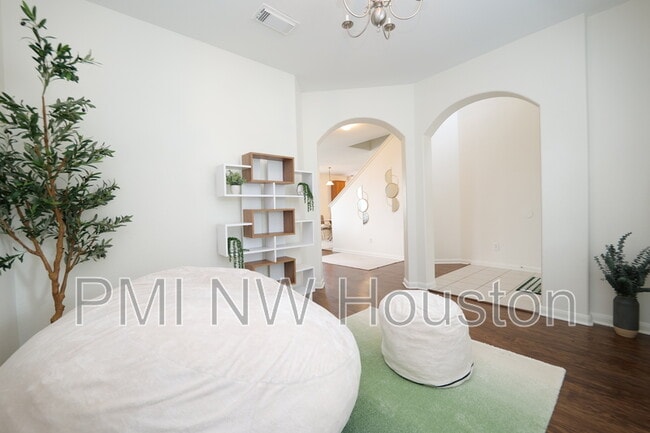 Photo - 1203 Lavender Shade Ct