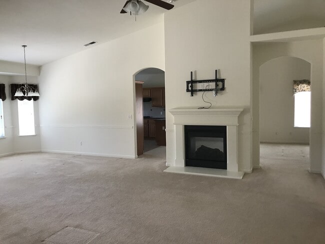 Photo - Beautiful & Spacious home!