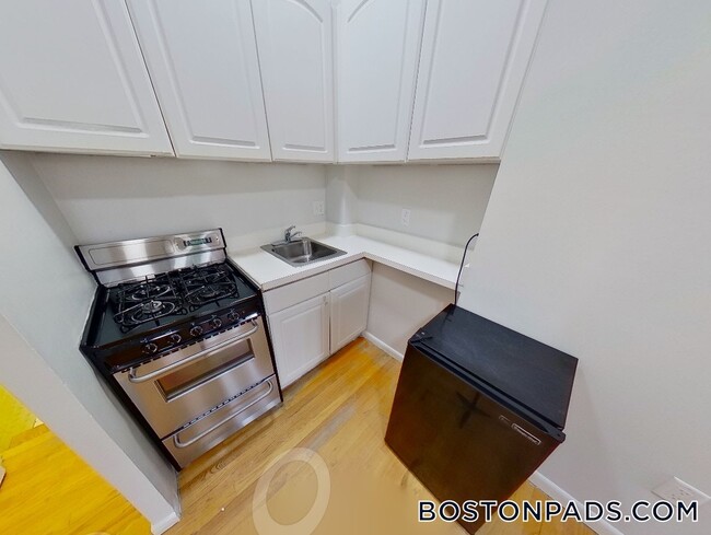 179 St Botolph St Unit 7