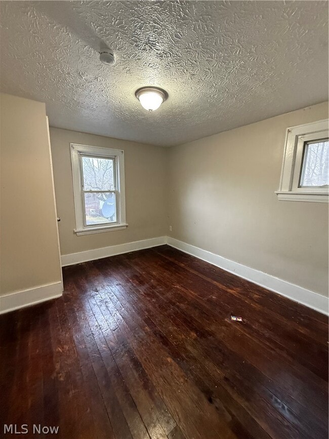 Photo - 805 Carpenter St