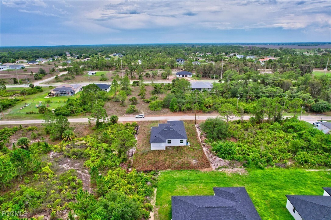 Photo - 1072 Norton Ave S