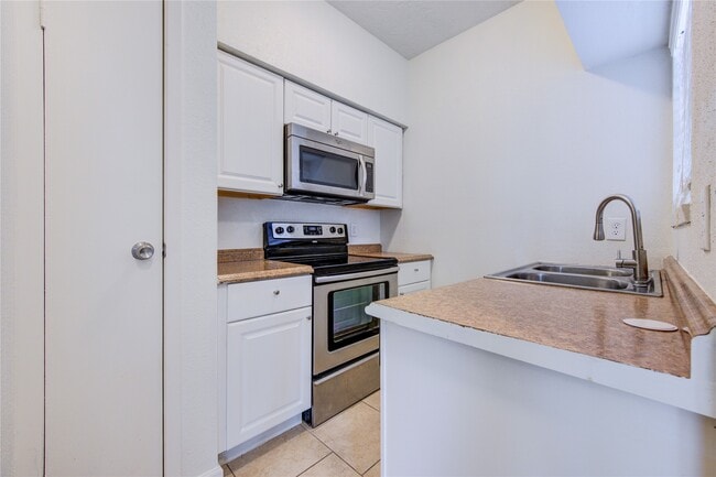 Photo - 2021 Spenwick Dr Unit 510
