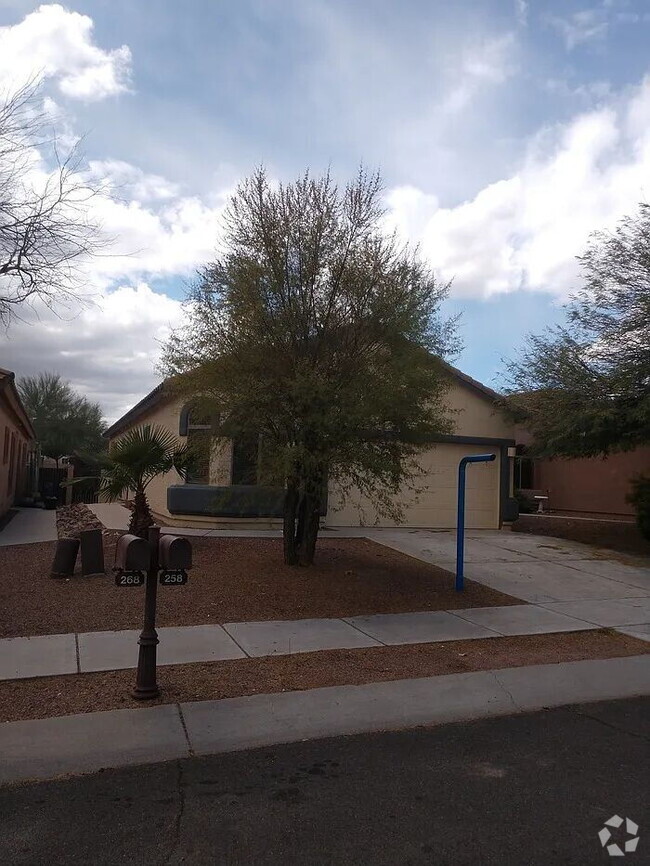 Building Photo - Rancho Sahuarita Rental