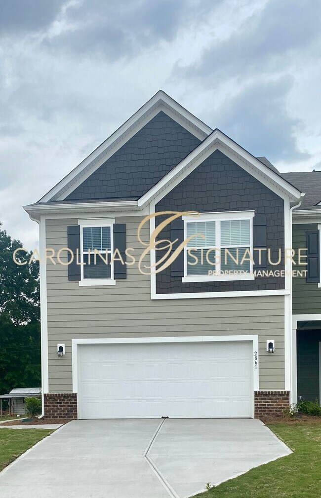Building Photo - End Unit, 3BR/2.5BA Townhome in Piper Landing