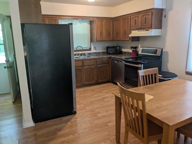Building Photo - 617 11th Ave Unit 617 11th Ave Rental