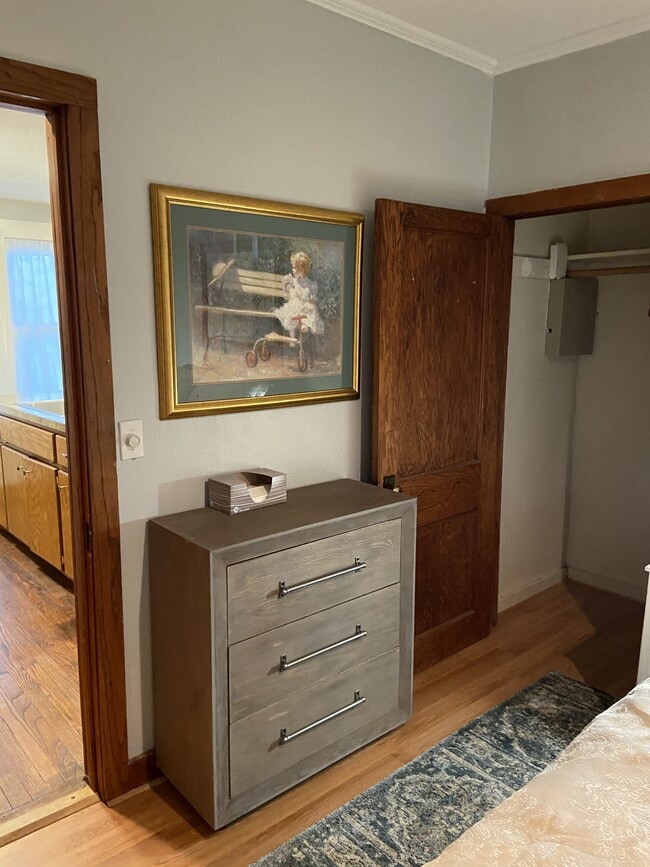 Photo - 321 E Duffy St