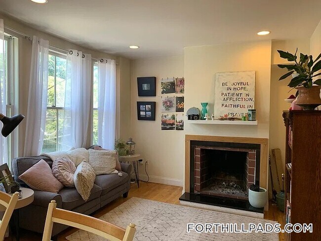 Photo - 79 Highland St Unidad 2