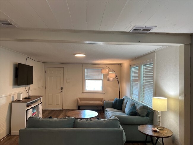 Photo - 1206 Ave N Ursuline St