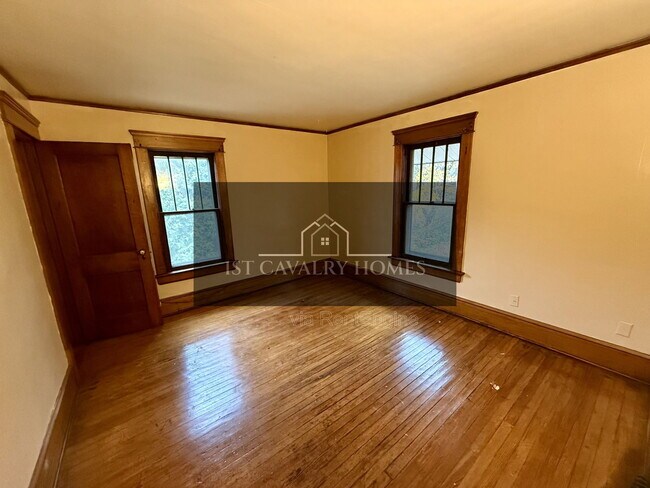 Photo - 705 Hazel St