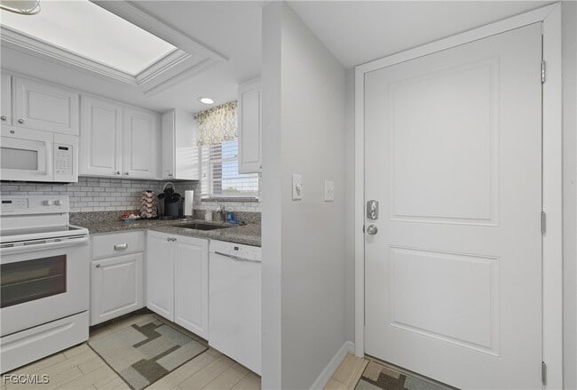 Photo - 16881 Davis Rd Unit 126