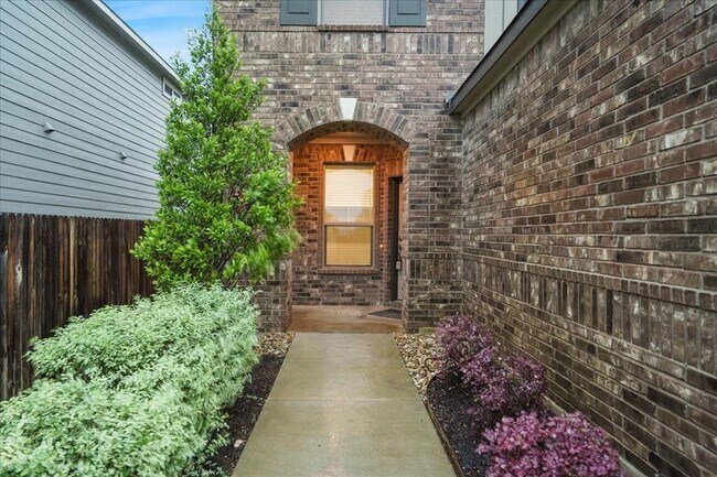 Photo - 6313 Wagon Spring St