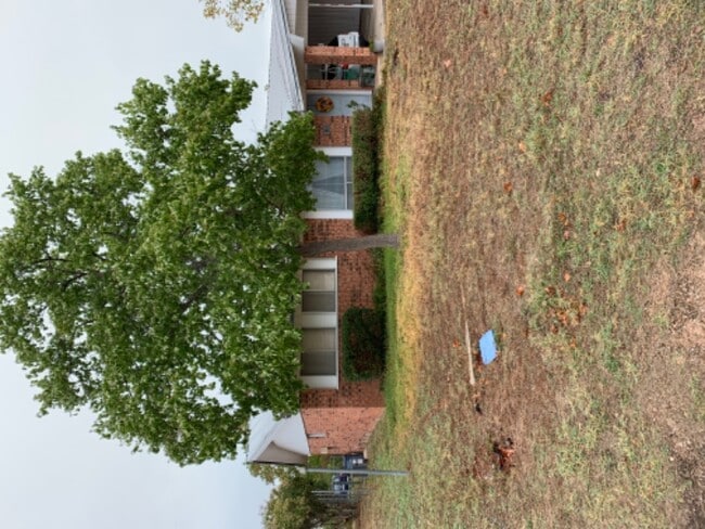 Photo - 1823 Greenwood Ln