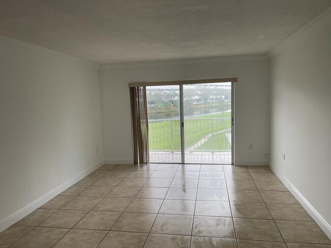 Photo - 7330 SW 82nd St Unidad B215 Rental