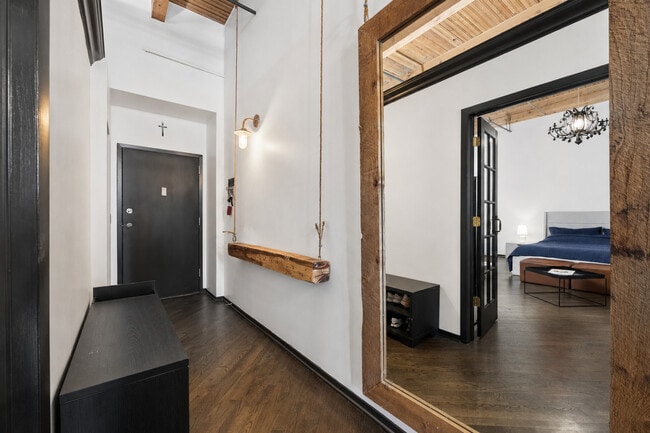 Photo - 616 W Fulton St