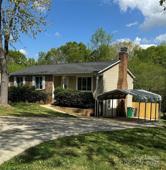 Photo - 7939 Holly Hill Rd House