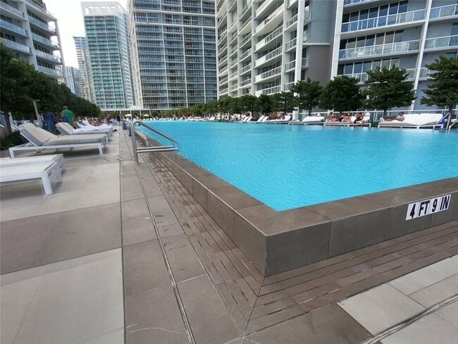Photo - 495 Brickell Ave