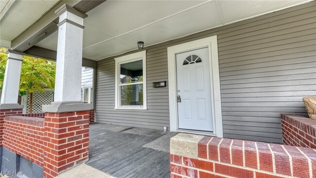 Photo - 823 Beatty Ave