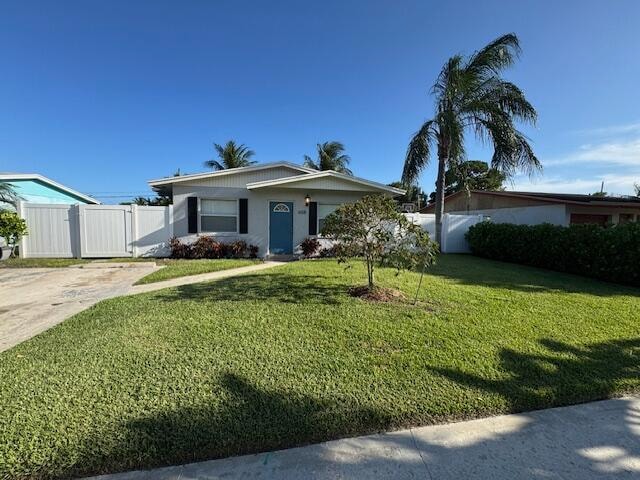 Photo - 608 SW 8th Ct