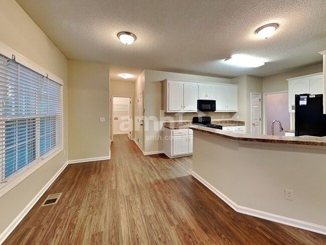 Photo - 2046 Township Dr