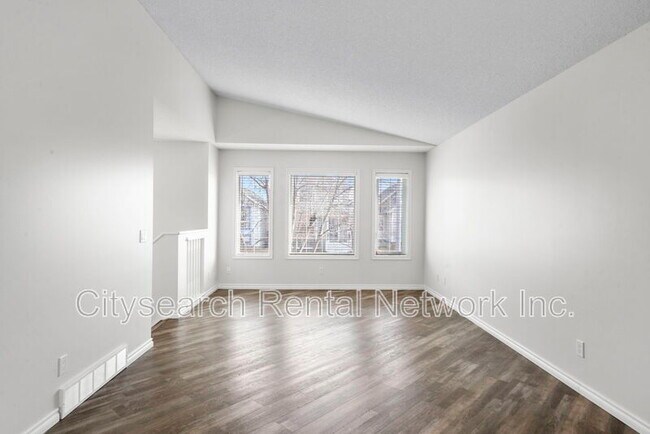 Photo - 119 Cimarron Grove Crescent