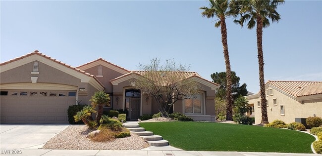 Photo - 2545 Youngdale Dr House