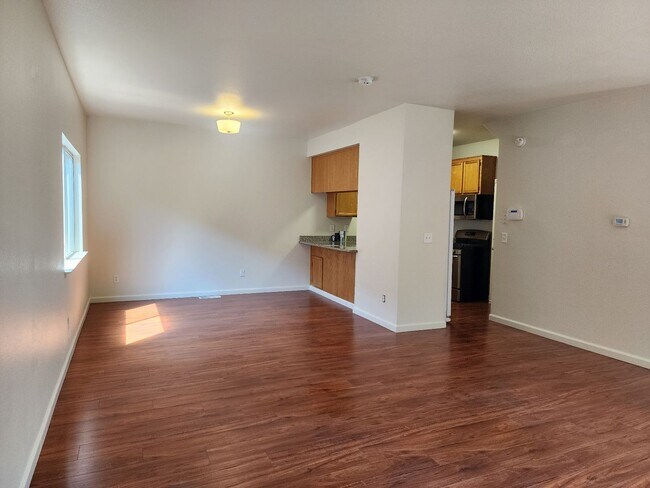 Photo - 963 Kingwood St