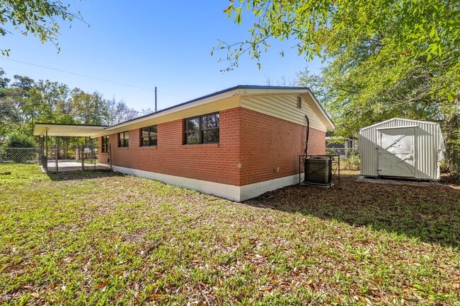 Photo - 1951 W 19th St