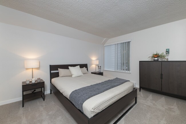 Solana Apartments