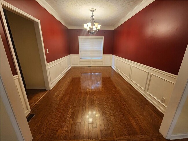 Photo - 350 Saddle Bridge Dr