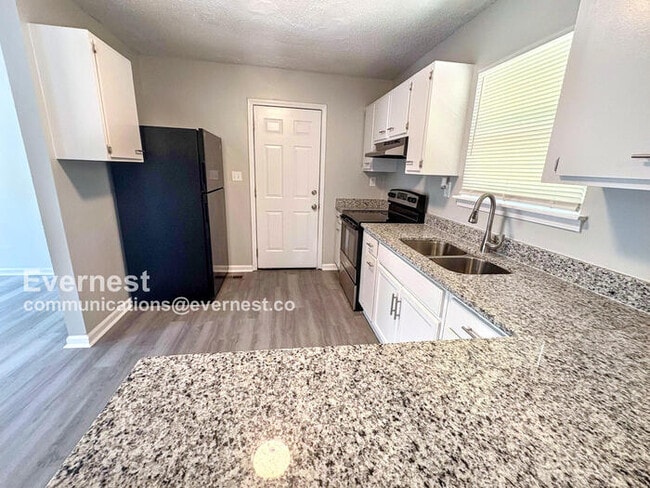 Photo - 700 15th Ct NW