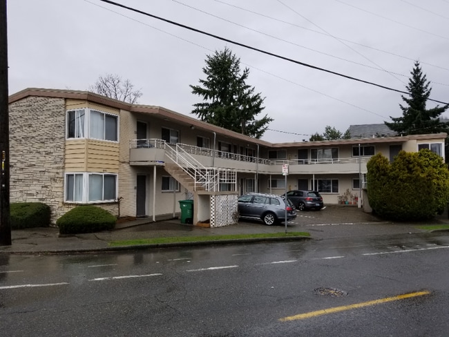 Building Photo - 400 NE 65th St