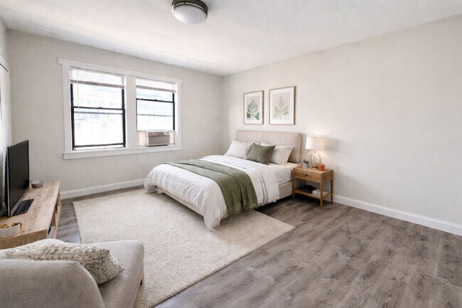 Photo - 839 W Sheridan Rd Unit 308